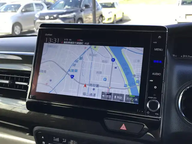 ホンダ Ｎ ＢＯＸ カスタム G L ターボ ホンダセンシング 鳥取県 2020(令2)年 4.2万km プラチナホワイトパール ターボ車/ワンオーナー/2トーンカラー/ルーフブラック/純正8インチナビ/フルセグ/CD/DVD/BT/USB/バックカメラ・ビルトインETC/純正ドライブレコーダー/ホンダセンシング/レーンキープアシスト/レーダークルーズコントロール/両側パワースライドドア/ハーフレザーシート/前席シートヒーター/LEDヘットライト/フォグライト/純正15インチアルミホイール/プッシュエンジンスタート/アイドリングストップ/フロアマット・ドアバイザー/スペアキー