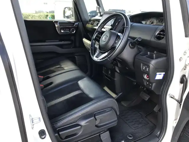 ホンダ Ｎ ＢＯＸ カスタム G L ターボ ホンダセンシング 鳥取県 2020(令2)年 4.2万km プラチナホワイトパール ターボ車/ワンオーナー/2トーンカラー/ルーフブラック/純正8インチナビ/フルセグ/CD/DVD/BT/USB/バックカメラ・ビルトインETC/純正ドライブレコーダー/ホンダセンシング/レーンキープアシスト/レーダークルーズコントロール/両側パワースライドドア/ハーフレザーシート/前席シートヒーター/LEDヘットライト/フォグライト/純正15インチアルミホイール/プッシュエンジンスタート/アイドリングストップ/フロアマット・ドアバイザー/スペアキー