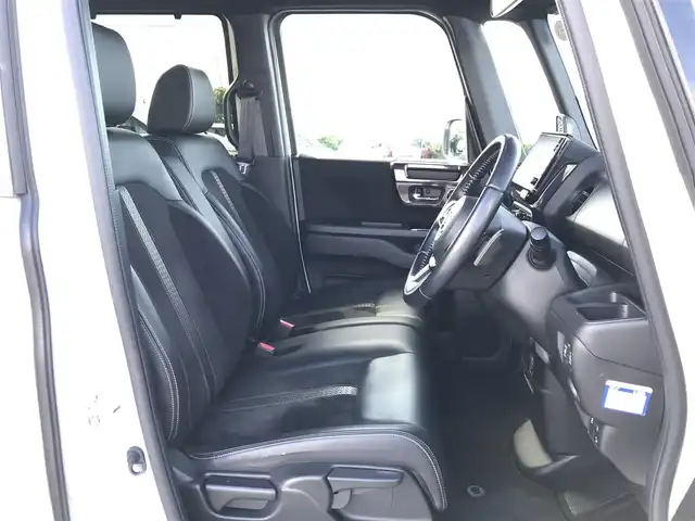 ホンダ Ｎ ＢＯＸ カスタム G L ターボ ホンダセンシング 鳥取県 2020(令2)年 4.2万km プラチナホワイトパール ターボ車/ワンオーナー/2トーンカラー/ルーフブラック/純正8インチナビ/フルセグ/CD/DVD/BT/USB/バックカメラ・ビルトインETC/純正ドライブレコーダー/ホンダセンシング/レーンキープアシスト/レーダークルーズコントロール/両側パワースライドドア/ハーフレザーシート/前席シートヒーター/LEDヘットライト/フォグライト/純正15インチアルミホイール/プッシュエンジンスタート/アイドリングストップ/フロアマット・ドアバイザー/スペアキー