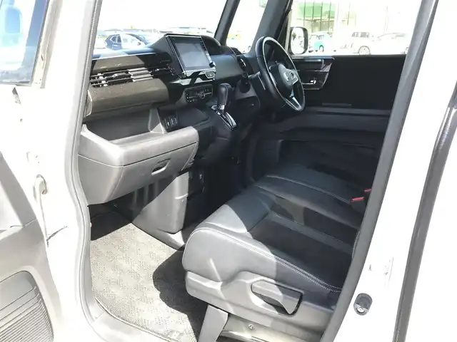 ホンダ Ｎ ＢＯＸ カスタム G L ターボ ホンダセンシング 鳥取県 2020(令2)年 4.2万km プラチナホワイトパール ターボ車/ワンオーナー/2トーンカラー/ルーフブラック/純正8インチナビ/フルセグ/CD/DVD/BT/USB/バックカメラ・ビルトインETC/純正ドライブレコーダー/ホンダセンシング/レーンキープアシスト/レーダークルーズコントロール/両側パワースライドドア/ハーフレザーシート/前席シートヒーター/LEDヘットライト/フォグライト/純正15インチアルミホイール/プッシュエンジンスタート/アイドリングストップ/フロアマット・ドアバイザー/スペアキー