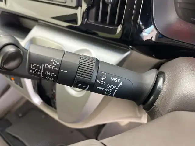ホンダ Ｎ ＷＧＮ G SSパッケージ 鹿児島県 2017(平29)年 4.9万km ブリティッシュグリーンP ディーラーナビ　/（ワンセグ/Ｂｌｕｅｔｏｏｔｈ)　/ステアリングスイッチ　/バックカメラ　/前方ドライブレコーダー　/ＥＴＣ　/軽減ブレーキ　/ドアバイザー　/プッシュスタートボタン　/純正フロアマット　/スマートキー