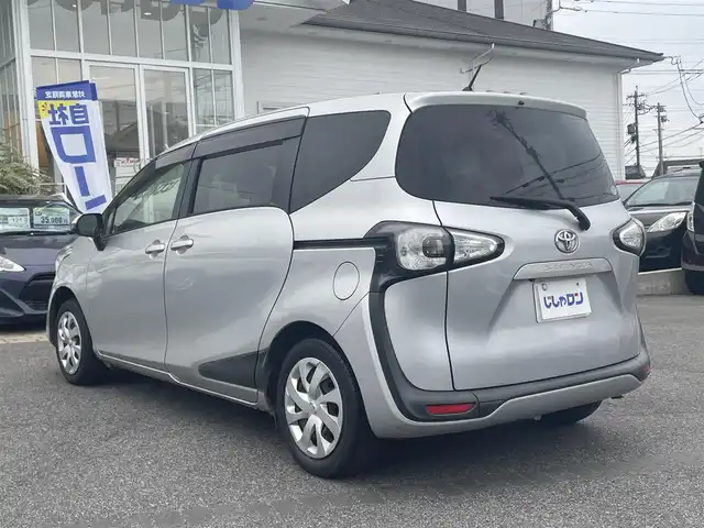 トヨタ シエンタ X 愛知県 2016(平28)年 8.3万km シルバーM (株)IDOMが運営する【じしゃロン名古屋鳴海店】の自社ローン専用車両になりますこちらは現金またはオートローンご利用時の価格です。自社ローンご希望の方は別途その旨お申付け下さいワンセグテレビ/バックカメラ/片側パワースライドドア/ETC