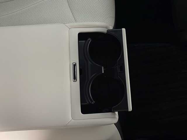 トヨタ クラウン ハイブリッド RS アドバンス Four 秋田県 2018(平30)年 6.7万km プレシャスブラックパール ４WD/サンルーフ/白革シート/純正ナビ（DVD/BT/Miracast/フルセグTV)/バックカメラ/純正ドライブレコーダー/ビルトインETC/USBポート/電動パーキングブレーキ/オートブレーキホールド/トヨタセーフティセンス/レーダークルーズコントロール/オートマチックハイビーム/ヘッドアップディスプレイ/クリアランスソナー/横滑り防止装置/前席パワーシート/前席シートヒーター＆エアシート/ステアリングヒーター/ドアミラーヒーター/本革巻きステアリング/パドルシフト/ステアリングリモコン/LEDライト/フォグランプ/純正フロアマット/純正ドアバイザー/W/サイド/カーテン/ニー/エアバッグ