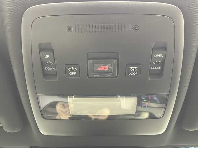 トヨタ クラウン ハイブリッド RS アドバンス Four 秋田県 2018(平30)年 6.7万km プレシャスブラックパール ４WD/サンルーフ/白革シート/純正ナビ（DVD/BT/Miracast/フルセグTV)/バックカメラ/純正ドライブレコーダー/ビルトインETC/USBポート/電動パーキングブレーキ/オートブレーキホールド/トヨタセーフティセンス/レーダークルーズコントロール/オートマチックハイビーム/ヘッドアップディスプレイ/クリアランスソナー/横滑り防止装置/前席パワーシート/前席シートヒーター＆エアシート/ステアリングヒーター/ドアミラーヒーター/本革巻きステアリング/パドルシフト/ステアリングリモコン/LEDライト/フォグランプ/純正フロアマット/純正ドアバイザー/W/サイド/カーテン/ニー/エアバッグ