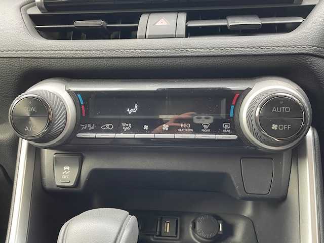 トヨタ ＲＡＶ４ ハイブリットX 茨城県 2021(令3)年 6.2万km ホワイトパールクリスタルシャイン 純正ナビ　/衝突軽減システム　/バックカメラ　/コーナーセンサー前後　/ブラインドスポットモニター　/ＬＥＤヘッドライト　/純正アルミホイール　/ＥＴＣ　/プッシュスタート　/オートマチックハイビーム　/レーンキープアシスト/パーキングアシスト/スペアキー