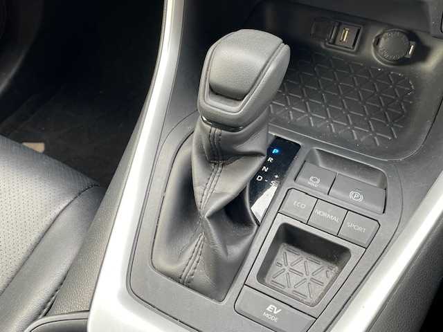 トヨタ ＲＡＶ４ ハイブリットX 茨城県 2021(令3)年 6.2万km ホワイトパールクリスタルシャイン 純正ナビ　/衝突軽減システム　/バックカメラ　/コーナーセンサー前後　/ブラインドスポットモニター　/ＬＥＤヘッドライト　/純正アルミホイール　/ＥＴＣ　/プッシュスタート　/オートマチックハイビーム　/レーンキープアシスト/パーキングアシスト/スペアキー