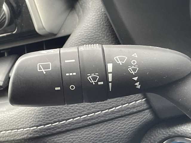 トヨタ ＲＡＶ４ ハイブリットX 茨城県 2021(令3)年 6.2万km ホワイトパールクリスタルシャイン 純正ナビ　/衝突軽減システム　/バックカメラ　/コーナーセンサー前後　/ブラインドスポットモニター　/ＬＥＤヘッドライト　/純正アルミホイール　/ＥＴＣ　/プッシュスタート　/オートマチックハイビーム　/レーンキープアシスト/パーキングアシスト/スペアキー