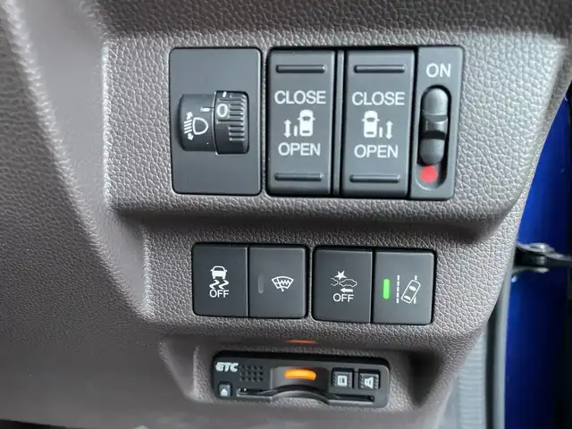 ホンダ フリード G ホンダセンシング 千葉県 2018(平30)年 1.2万km コバルトブルーパール 純正SDナビ/(Bluetooth/DVD/CD/AM/FM)/バックカメラ/衝突被害軽減システム/車線逸脱警報/クルーズコントロール/両側パワースライドドア/横滑り防止装置/ETC/ドライブレコーダー/アイドリングストップ/オートライト/ウィンカーミラー/電動格納ミラー/シートリフター/プッシュスタート/スマートキー/フロアマット/ドアバイザー/スペアキー/取扱説明書