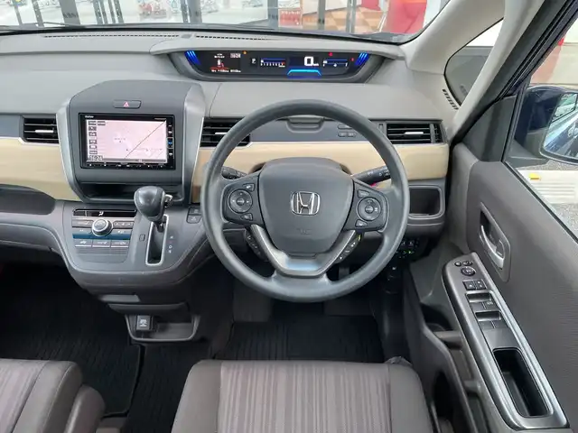 ホンダ フリード G ホンダセンシング 千葉県 2018(平30)年 1.2万km コバルトブルーパール 純正SDナビ/(Bluetooth/DVD/CD/AM/FM)/バックカメラ/衝突被害軽減システム/車線逸脱警報/クルーズコントロール/両側パワースライドドア/横滑り防止装置/ETC/ドライブレコーダー/アイドリングストップ/オートライト/ウィンカーミラー/電動格納ミラー/シートリフター/プッシュスタート/スマートキー/フロアマット/ドアバイザー/スペアキー/取扱説明書