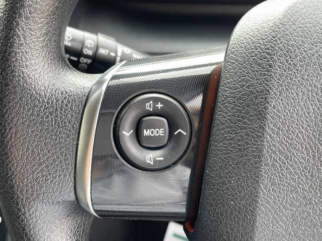 トヨタ シエンタ ハイブリッド X 沖縄県 2019(令1)年 8.2万km ホワイトパールクリスタルシャイン 純正ナビ・TV・Bluetooth・CD/全方位カメラ/片側パワースライドドア/ETC/オートライト/衝突軽減システム/レーンキープアシスト/LEDヘッドライト