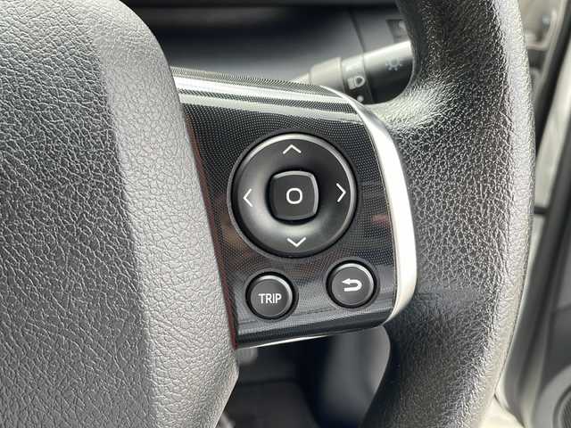 トヨタ シエンタ ハイブリッド X 沖縄県 2019(令1)年 8.2万km ホワイトパールクリスタルシャイン 純正ナビ・TV・Bluetooth・CD/全方位カメラ/片側パワースライドドア/ETC/オートライト/衝突軽減システム/レーンキープアシスト/LEDヘッドライト