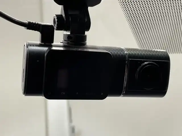 トヨタ ヤリスクロス ハイブリッド Z 愛知県 2022(令4)年 3.7万km ブラックマイカ 純正8インチコネクトナビ（BT/USB/FM/AM/Miracast)/車外カメラ（全方位/フロント/バック/サイド）/モデリスタフルエアロ/トヨタセーフティセンス/レーダークルーズコントロール/衝突被害軽減システム/レーンキープアシスト/横滑り防止装置/オートマチックハイビーム/アイドリングストップ/コーナーセンサー/パワーシート/シートヒーター/ハーフレザーシート/純正アルミホイール（18inch)/純正LEDライト/純正フロアマット/ビルトインETC/スペアキー1本/保証書/取扱説明書