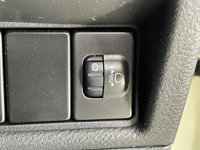 スズキ ソリオ HV MX 岩手県 2015(平27)年 7.8万km クリアライムM ４WD/左側パワースライドドア/前席シートヒーター/ロールサンシェード/横滑り防止装置/アイドリングストップ/オートエアコン/ヒーター付きドアミラー/プッシュスタート・スペアキー/CDオーディオ/ETC/助手席アンダーボックス/ヘッドライトレベライザー/純正１５インチアルミホイール/純正フロアマット/サイドエアバッグ/ドアバイザー