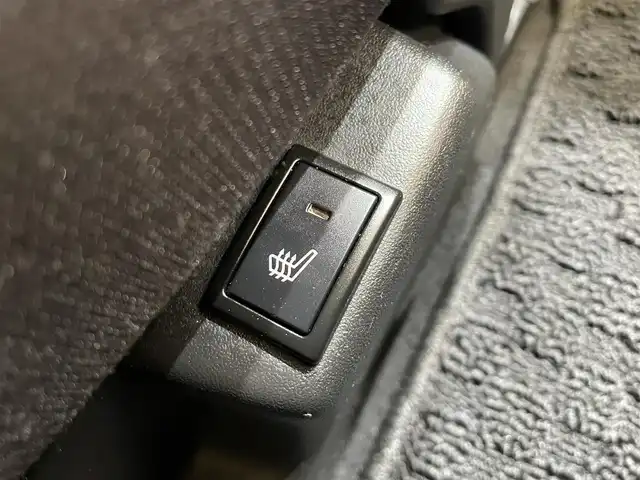 スズキ ソリオ HV MX 岩手県 2015(平27)年 7.8万km クリアライムM ４WD/左側パワースライドドア/前席シートヒーター/ロールサンシェード/横滑り防止装置/アイドリングストップ/オートエアコン/ヒーター付きドアミラー/プッシュスタート・スペアキー/CDオーディオ/ETC/助手席アンダーボックス/ヘッドライトレベライザー/純正１５インチアルミホイール/純正フロアマット/サイドエアバッグ/ドアバイザー