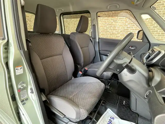 スズキ ソリオ HV MX 岩手県 2015(平27)年 7.8万km クリアライムM ４WD/左側パワースライドドア/前席シートヒーター/ロールサンシェード/横滑り防止装置/アイドリングストップ/オートエアコン/ヒーター付きドアミラー/プッシュスタート・スペアキー/CDオーディオ/ETC/助手席アンダーボックス/ヘッドライトレベライザー/純正１５インチアルミホイール/純正フロアマット/サイドエアバッグ/ドアバイザー