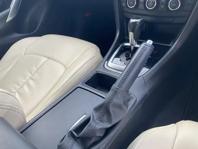 マツダ アテンザ ワゴン XD 愛知県 2013(平25)年 8.9万km ジェットブラックマイカ スマートシティブレーキサポート/ブラインドスポットモニタリング/車線逸脱警報機能/レーダークルーズコントロール/バックカメラ/ステアリングスイッチ/インテリジェントキー2ケ/プッシュスタート/キセノンヘッドライト/オートライト/スマートインETC/保証書取説有り