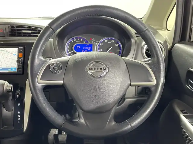 日産 デイズ ハイウェイスターG 神奈川県 2014(平26)年 4万km ブラック 純正SDナビ【MC313D-W】/AM/FM ワンセグTV  CD DVD USB Bluetooth/アラウンドビューモニター/ETC/ステアリングスイッチ/スマートキー/純正キセノンヘッドライト/フォグランプ/オートライト/ハイビームアシスト/純正15インチアルミホイール付きサマータイヤ/インテリジェントエマージェンシーブレーキ/ビークルダイナミクスコントロール/ヒルスタートアシスト/電動格納ウィンカーミラー/プッシュスタート/アイドリングストップ/純正フロアマット