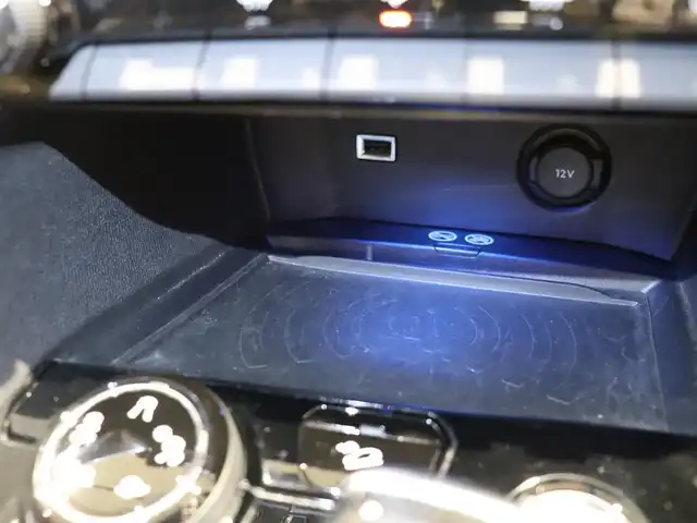 プジョー ３００８ GT ブルー HDi 静岡県 2019(令1)年 5.2万km ペルラネラブラック 純正オーディオ/Bluetooth/AppleCarPlay/ルーフレール/半革シート/前後ドラレコ/プッシュスタート/スマートキー/ETC/レーダークルーズコントロール/LEDヘッドライト/バックカメラ/アラウンドビュー/インテリジェントハイビーム/ストップ＆スタート/パーキングセンサー/ブラインドスポットモニター/ディレクショナルヘッドライト/電動格納ミラー/アンビエンスライト/ハンズフリー電動テールゲート