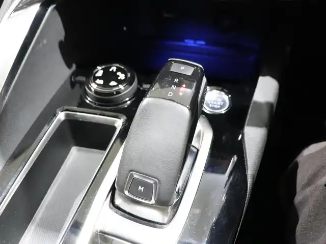 プジョー ３００８ GT ブルー HDi 静岡県 2019(令1)年 5.2万km ペルラネラブラック 純正オーディオ/Bluetooth/AppleCarPlay/ルーフレール/半革シート/前後ドラレコ/プッシュスタート/スマートキー/ETC/レーダークルーズコントロール/LEDヘッドライト/バックカメラ/アラウンドビュー/インテリジェントハイビーム/ストップ＆スタート/パーキングセンサー/ブラインドスポットモニター/ディレクショナルヘッドライト/電動格納ミラー/アンビエンスライト/ハンズフリー電動テールゲート