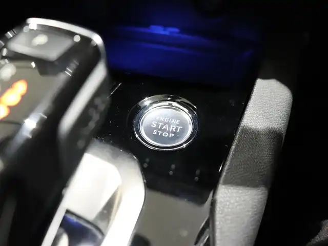 プジョー ３００８ GT ブルー HDi 静岡県 2019(令1)年 5.2万km ペルラネラブラック 純正オーディオ/Bluetooth/AppleCarPlay/ルーフレール/半革シート/前後ドラレコ/プッシュスタート/スマートキー/ETC/レーダークルーズコントロール/LEDヘッドライト/バックカメラ/アラウンドビュー/インテリジェントハイビーム/ストップ＆スタート/パーキングセンサー/ブラインドスポットモニター/ディレクショナルヘッドライト/電動格納ミラー/アンビエンスライト/ハンズフリー電動テールゲート