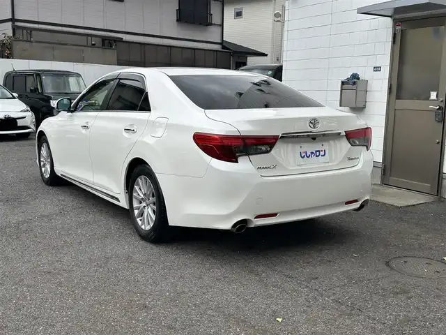 トヨタ マークＸ PREMIUM 滋賀県 2012(平24)年 7.6万km ホワイトパールクリスタルシャイン (株)IDOMが運営する【じしゃロン草津店】の自社ローン対象車両になります。こちらは現金ご利用時の価格です。/自社ローンご希望の方は別途その旨お申付け下さい。