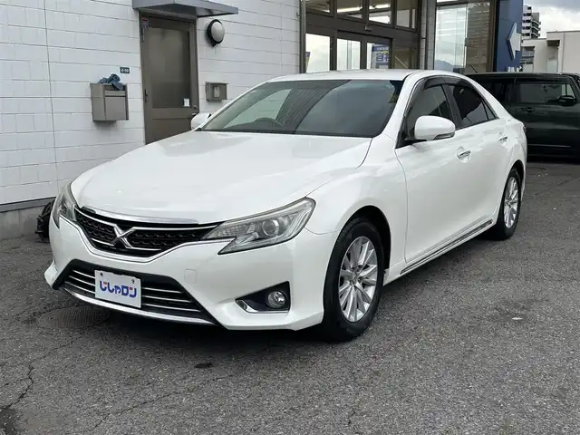 トヨタ マークＸ PREMIUM 滋賀県 2012(平24)年 7.6万km ホワイトパールクリスタルシャイン (株)IDOMが運営する【じしゃロン草津店】の自社ローン対象車両になります。こちらは現金ご利用時の価格です。/自社ローンご希望の方は別途その旨お申付け下さい。