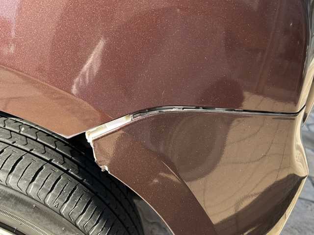 スズキ ラパン 静岡県 2013(平25)年 9万km マルーンブラウンパール ・社外ナビ（AVN112M）/・ワンセグTV（AM.FM.CD.USB）/・プッシュスタート/・ドアバイザー/・純正ホイールキャップ/・パワーウィンドウ/・社外フロアマット