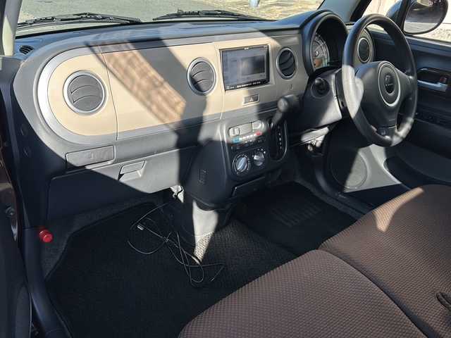 スズキ ラパン 静岡県 2013(平25)年 9万km マルーンブラウンパール ・社外ナビ（AVN112M）/・ワンセグTV（AM.FM.CD.USB）/・プッシュスタート/・ドアバイザー/・純正ホイールキャップ/・パワーウィンドウ/・社外フロアマット