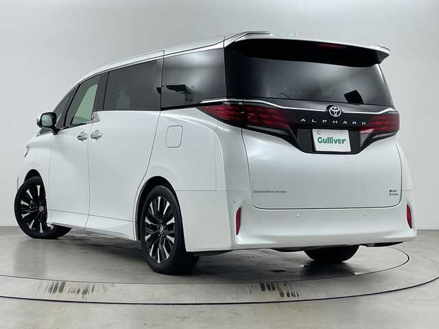 トヨタ アルファードハイブリット エグゼクティブ ラウンジ 埼玉県 2024(令6)年 1.5万km プラチナホワイトパールマイカ 左右独立ムーンルーフ　/フリップダウンモニター/ＪＢＬサウンド　/純正ナビ機能付きディスプレイオーディオ/全方位カメラ　/コーナーセンサー　/レーンキープアシスト　/レーダークルーズコントロール　/デジタルインナーミラー　/パワーバックドア　/ドライブレコーダー/ETC2.0/ロードサインアシスト/安心降車アシスト