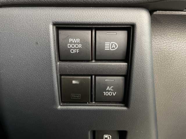 トヨタ アルファードハイブリット エグゼクティブ ラウンジ 埼玉県 2024(令6)年 1.5万km プラチナホワイトパールマイカ 左右独立ムーンルーフ　/フリップダウンモニター/ＪＢＬサウンド　/純正ナビ機能付きディスプレイオーディオ/全方位カメラ　/コーナーセンサー　/レーンキープアシスト　/レーダークルーズコントロール　/デジタルインナーミラー　/パワーバックドア　/ドライブレコーダー/ETC2.0/ロードサインアシスト/安心降車アシスト