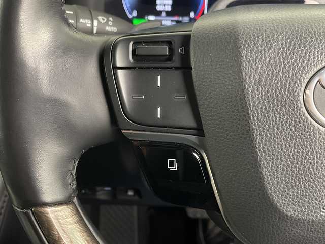 トヨタ アルファードハイブリット エグゼクティブ ラウンジ 埼玉県 2024(令6)年 1.5万km プラチナホワイトパールマイカ 左右独立ムーンルーフ　/フリップダウンモニター/ＪＢＬサウンド　/純正ナビ機能付きディスプレイオーディオ/全方位カメラ　/コーナーセンサー　/レーンキープアシスト　/レーダークルーズコントロール　/デジタルインナーミラー　/パワーバックドア　/ドライブレコーダー/ETC2.0/ロードサインアシスト/安心降車アシスト