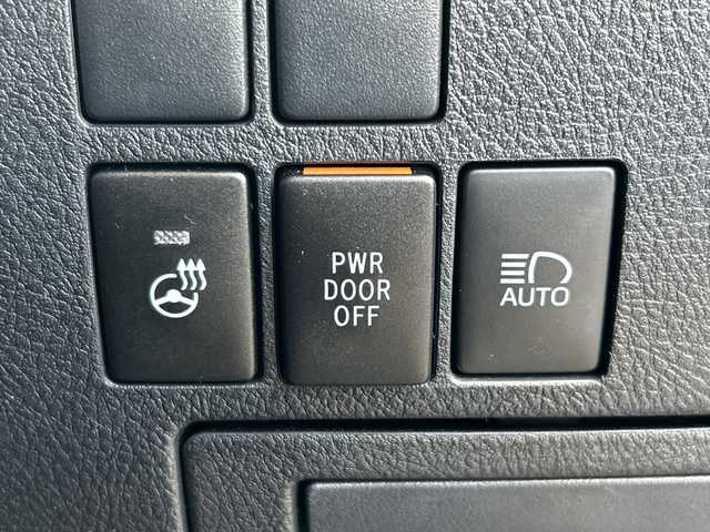 トヨタ ヴェルファイア Z Gエディション 愛媛県 2020(令2)年 3.2万km ブラック 純正ナビ/Bluetooth/フルセグ/SD/バックカメラ/クルーズコントロール追従有り/純正ドライブレコーダー前のみ/両側パワースライドドア/純正18インチAW/ETC/ベンチレーション/エアシート/シートヒーター/パワーバックドア/パワーシート/シートメモリー/サンルーフ/純正フロアマット/コーナーセンサー/フォグランプ/レーンキープアシスト/オートLEDヘッドライト/保証書/取扱説明書