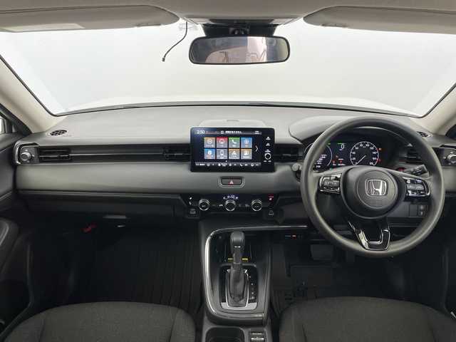 ホンダ ヴェゼル ハイブリッド e:HEV X 富山県 2022(令4)年 4.2万km プラチナホワイトパール ４WD/純正メーカーオプションナビ/フルセグTV/Bluetooth/バックカメラ/ETC２．０/置くだけ充電/レーダークルーズコントロール/パドルシフト/シートヒーター/ホンダセンシング/スマートキー/スペアキー/純正アルミ付き夏タイヤ車載/LEDヘッドライト/純正フロアマット/４WD