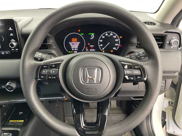 ホンダ ヴェゼル ハイブリッド e:HEV X 富山県 2022(令4)年 4.2万km プラチナホワイトパール ４WD/純正メーカーオプションナビ/フルセグTV/Bluetooth/バックカメラ/ETC２．０/置くだけ充電/レーダークルーズコントロール/パドルシフト/シートヒーター/ホンダセンシング/スマートキー/スペアキー/純正アルミ付き夏タイヤ車載/LEDヘッドライト/純正フロアマット/４WD