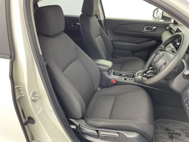 ホンダ ヴェゼル ハイブリッド e:HEV X 富山県 2022(令4)年 4.2万km プラチナホワイトパール ４WD/純正メーカーオプションナビ/フルセグTV/Bluetooth/バックカメラ/ETC２．０/置くだけ充電/レーダークルーズコントロール/パドルシフト/シートヒーター/ホンダセンシング/スマートキー/スペアキー/純正アルミ付き夏タイヤ車載/LEDヘッドライト/純正フロアマット/４WD