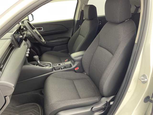 ホンダ ヴェゼル ハイブリッド e:HEV X 富山県 2022(令4)年 4.2万km プラチナホワイトパール ４WD/純正メーカーオプションナビ/フルセグTV/Bluetooth/バックカメラ/ETC２．０/置くだけ充電/レーダークルーズコントロール/パドルシフト/シートヒーター/ホンダセンシング/スマートキー/スペアキー/純正アルミ付き夏タイヤ車載/LEDヘッドライト/純正フロアマット/４WD