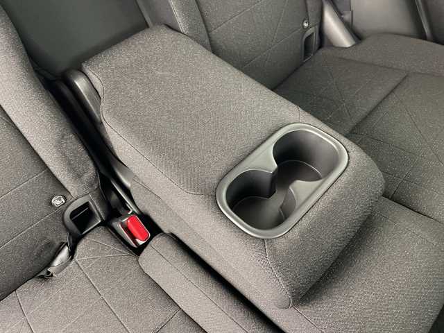 ホンダ ヴェゼル ハイブリッド e:HEV X 富山県 2022(令4)年 4.2万km プラチナホワイトパール ４WD/純正メーカーオプションナビ/フルセグTV/Bluetooth/バックカメラ/ETC２．０/置くだけ充電/レーダークルーズコントロール/パドルシフト/シートヒーター/ホンダセンシング/スマートキー/スペアキー/純正アルミ付き夏タイヤ車載/LEDヘッドライト/純正フロアマット/４WD