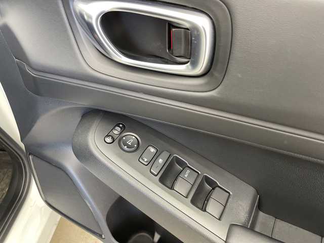 ホンダ ヴェゼル ハイブリッド e:HEV X 富山県 2022(令4)年 4.2万km プラチナホワイトパール ４WD/純正メーカーオプションナビ/フルセグTV/Bluetooth/バックカメラ/ETC２．０/置くだけ充電/レーダークルーズコントロール/パドルシフト/シートヒーター/ホンダセンシング/スマートキー/スペアキー/純正アルミ付き夏タイヤ車載/LEDヘッドライト/純正フロアマット/４WD