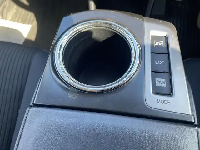 トヨタ プリウス α S ツーリングセレクション 千葉県 2015(平27)年 12.4万km アティチュードブラックマイカ (株)IDOMが運営する【じしゃロン八千代店】の自社ローン専用車両になります。/こちらは現金ご利用時の価格です。自社ローンご希望の方は別途その旨お申付け下さい。/Bluetoothオーディオ対応ナビ/ビルトインETC/バックカメラ