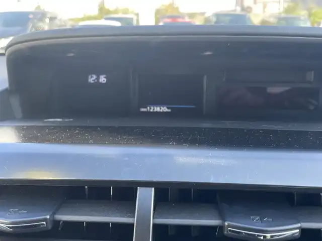 トヨタ プリウス α S ツーリングセレクション 千葉県 2015(平27)年 12.4万km アティチュードブラックマイカ (株)IDOMが運営する【じしゃロン八千代店】の自社ローン専用車両になります。/こちらは現金ご利用時の価格です。自社ローンご希望の方は別途その旨お申付け下さい。/Bluetoothオーディオ対応ナビ/ビルトインETC/バックカメラ