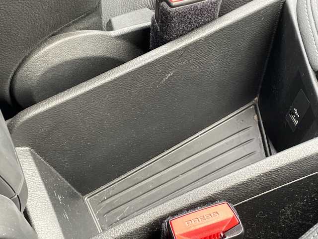 ＢＭＷ Ｘ１ 山口県 2017(平29)年 7.7万km ミネラルホワイト 純正ナビ/DVD/CD/MSV/BT/USB/バックカメラ/純正LEDヘッドライト/純正フォグランプ/オートライト/純正18インチアルミホイール/ハーフレザーシート/前席シートヒーター/パワーバックドア/革巻きステアリング/ステアリングスイッチ/クルーズコントロール/横滑り防止/コーナーセンサー/アイドリングストップ/スマートキー×２/ビルトインETC/ルーフレール/純正フロアマット/トノカバー/電動格納ウインカードアミラー