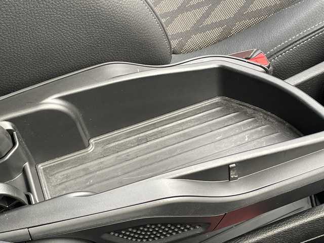 ＢＭＷ Ｘ１ 山口県 2017(平29)年 7.7万km ミネラルホワイト 純正ナビ/DVD/CD/MSV/BT/USB/バックカメラ/純正LEDヘッドライト/純正フォグランプ/オートライト/純正18インチアルミホイール/ハーフレザーシート/前席シートヒーター/パワーバックドア/革巻きステアリング/ステアリングスイッチ/クルーズコントロール/横滑り防止/コーナーセンサー/アイドリングストップ/スマートキー×２/ビルトインETC/ルーフレール/純正フロアマット/トノカバー/電動格納ウインカードアミラー