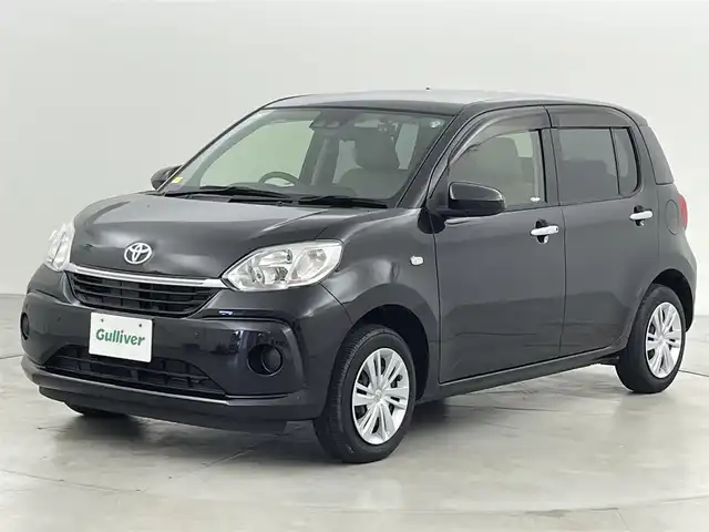 トヨタ パッソ X Lパッケージ 福岡県 2021(令3)年 1.7万km ブラックマイカメタリック 純正ナビ（ＢＴ，フルセグＴＶ）　/バックカメラ　/前後ドライブレコーダー　/コーナーセンサー　/衝突軽減ブレーキ　/アイドリングストップ　/横滑り防止　/プッシュスタート　/電動式格納ドアミラー　/ＬＥＤヘッドライト