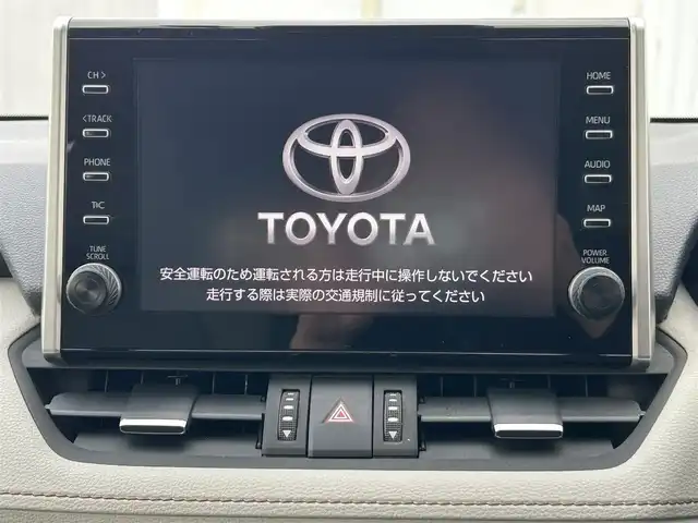 トヨタ ＲＡＶ４ G 和歌山県 2021(令3)年 3.3万km アティチュードブラックマイカ 純正ナビ/パノラミックビューモニター/Bluetooth/フルセグTV/ステアリングスイッチ/トヨタセーフティーセンス/レーダークルーズコントロール/ブラインドスポットモニター/クリアランスソナー/横滑り防止装置/パワーバックドア/オートマチックハイビーム/前席シートヒーター/レザーシート/D席メモリーシート/ハンドルヒーター/ETC/ドライブレコーダー/LEDライト/マット・バイザー/電子パーキング/USB端子/純正18インチアルミホイール