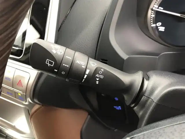 トヨタ ランドクルーザー プラド TX-L 70thアニバーサリーLTD 愛知県 2022(令4)年 4.1万km ホワイトパールクリスタルシャイン サンルーフ/茶革シート　　/純正9インチSDナビ　/(フルセグＴＶ/DVD/CD/SD)/バックカメラ　/ジャオスリフトアップ　/純正サスペンション積込　/社外グリル装着　/70th専用フロアマット/シートヒーターD＋N席/エアシートD＋N席/パワーシートD＋N席/ターボ/ETC/トヨタセーフティセンス/・LDA/・クリアランスソナー/・PCS/・RSA/・先行車発進告知/アダクティブクルーズコントロール/2ndSTART/ドアバイザー
