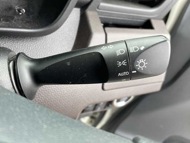 トヨタ ルーミー X S 岩手県 2017(平29)年 7.7万km パールホワイトⅢ 純正ナビ/AM/FM/CD/DVD/Bluetooth/禁煙車/フルセグＴＶ　/バックカメラ　/アイドリングストップ　/フリップダウンモニター　/純正ドラレコ　/両側パワースライドドア/横滑り防止装置　/衝突被害軽減　/プッシュスタート/ドアバイザー/ETC