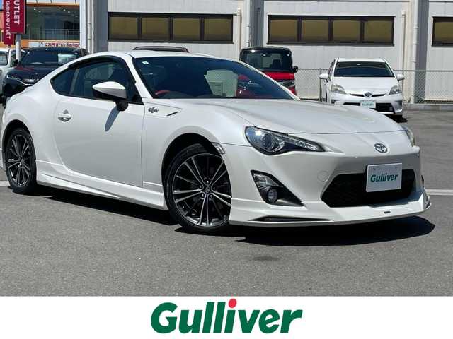 トヨタ ８６ GT 群馬県 2013(平25)年 5.6万km サテンホワイトパール モデリスタエアロ　/ナビ・Ｂｌｕｅｔｏｏｔｈ・フルセグ・ＣＤ・ＤＶＤ　/ドライブレコーダー　/ＥＴＣ　/パドルシフト　/ＬＥＤライト　/オートライト　/純正１７インチアルミホイール　/純正フロアマット