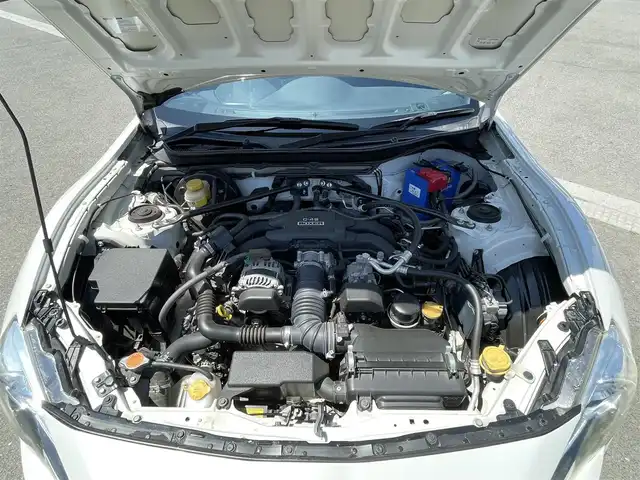 トヨタ ８６ GT 群馬県 2013(平25)年 5.6万km サテンホワイトパール モデリスタエアロ　/ナビ・Ｂｌｕｅｔｏｏｔｈ・フルセグ・ＣＤ・ＤＶＤ　/ドライブレコーダー　/ＥＴＣ　/パドルシフト　/ＬＥＤライト　/オートライト　/純正１７インチアルミホイール　/純正フロアマット
