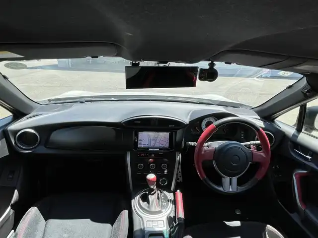トヨタ ８６ GT 群馬県 2013(平25)年 5.6万km サテンホワイトパール モデリスタエアロ　/ナビ・Ｂｌｕｅｔｏｏｔｈ・フルセグ・ＣＤ・ＤＶＤ　/ドライブレコーダー　/ＥＴＣ　/パドルシフト　/ＬＥＤライト　/オートライト　/純正１７インチアルミホイール　/純正フロアマット
