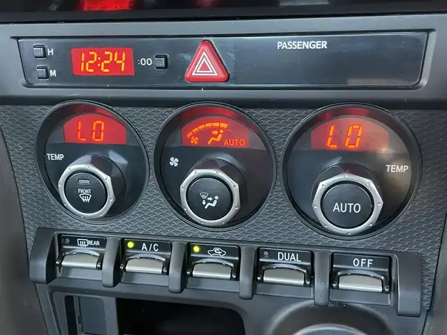 トヨタ ８６ GT 群馬県 2013(平25)年 5.6万km サテンホワイトパール モデリスタエアロ　/ナビ・Ｂｌｕｅｔｏｏｔｈ・フルセグ・ＣＤ・ＤＶＤ　/ドライブレコーダー　/ＥＴＣ　/パドルシフト　/ＬＥＤライト　/オートライト　/純正１７インチアルミホイール　/純正フロアマット